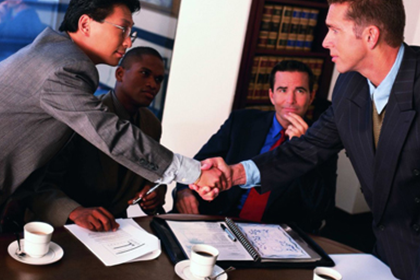 网上起诉解决借款不还问题可行吗？